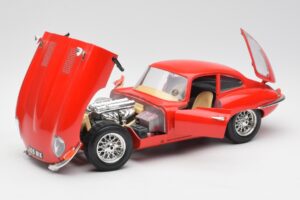 Jaguar E-Type Red Bburago 1:18 3018 Diecast — photo 2 of 8