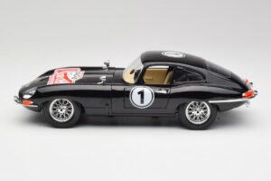 Jaguar E-Type Series 1 #1 British Racing Green Bburago 1:18 3018-M3 Diecast — photo 4 of 8