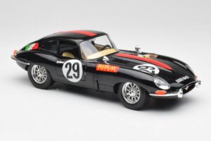 Jaguar E-Type #29 Black Bburago 1:18 3018-M4 Diecast — photo 6 of 8