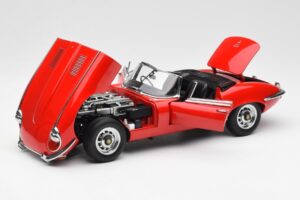 Jaguar E-Type Roadster Series III V12 Red AUTOart 1:18 73523 Diecast — photo 2 of 8