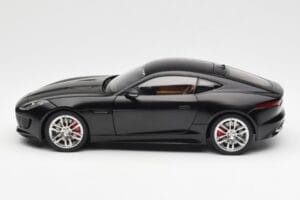 Jaguar F-Type R X152 Matt Black AUTOart 1:18 73652 Composite — photo 4 of 8