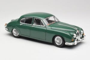 Jaguar Mark II British Racing Green & Blue Interior Maisto 1:18 59001 Diecast — photo 6 of 8