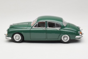 Jaguar Mark II Green Tchibo 1:18 49420 Diecast — photo 4 of 8