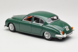 Jaguar Mark II Green Tchibo 1:18 49420 Diecast — photo 7 of 8