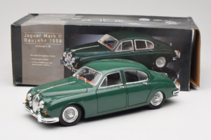 Jaguar Mark II Green Tchibo 1:18 49420 Diecast — photo 8 of 8
