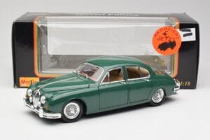 Jaguar Mk II British Racing Green Maisto 1:18 50287 Diecast — photo 8 of 8