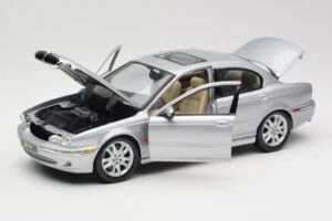 Jaguar X-Type Silver Maisto 1:18 7271328 Diecast — photo 2 of 8