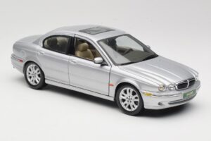 Jaguar X-Type Silver Maisto 1:18 7271328 Diecast — photo 6 of 8