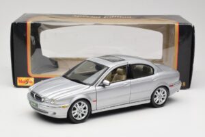 Jaguar X-Type Silver Maisto 1:18 7271328 Diecast — photo 8 of 8