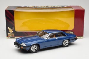 Jaguar XJ-S Blue Road Signature 1:18 92658 Diecast — photo 8 of 8
