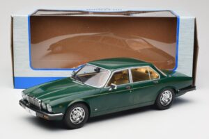 Jaguar XJ Series III Dark Green MCG 1:18 MCG18175 Diecast — photo 6 of 6