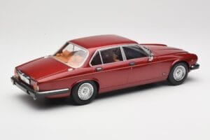 Jaguar XJ Series III Metallic Dark Red MCG 1:18 MCG18176 Diecast — photo 2 of 6
