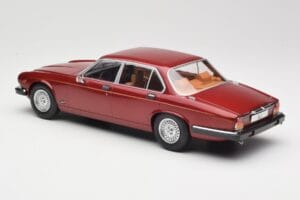 Jaguar XJ Series III Metallic Dark Red MCG 1:18 MCG18176 Diecast — photo 5 of 6