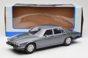 Jaguar XJ Series III Metallic Grey MCG 1:18 MCG18177 Diecast — photo 6 of 6