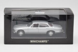Jaguar XJ12 Series II Silver Minichamps 1:43 400130401 Diecast — photo 4 of 4
