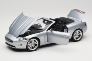 Jaguar XK X150 Convertible Silver Minichamps 1:18 153130533 Diecast — photo 2 of 8