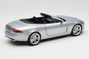 Jaguar XK X150 Convertible Silver Minichamps 1:18 153130533 Diecast — photo 3 of 8