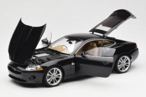 Jaguar XK-R X150 Midnight Black AUTOart 1:18 73632 Diecast — photo 2 of 8