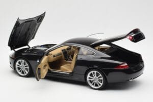 Jaguar XK-R X150 Midnight Black AUTOart 1:18 73632 Diecast — photo 5 of 8