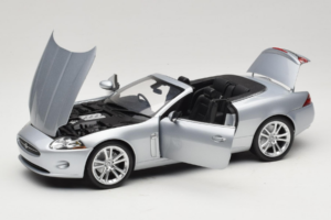 Jaguar XK X150 Convertible Silver Minichamps 1:18 150130531 Diecast — photo 2 of 8