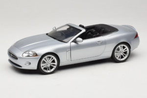Jaguar XK X150 Convertible Silver Minichamps 1:18 150130531 Diecast