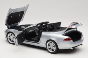 Jaguar XK X150 Convertible Silver Minichamps 1:18 150130531 Diecast — photo 5 of 8