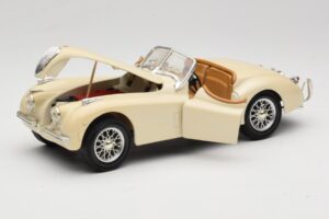 Jaguar XK120 White Eduscho 1:18 7482-1HTH Diecast — photo 2 of 8