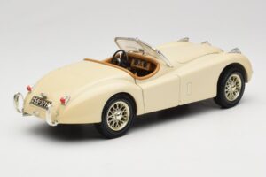 Jaguar XK120 White Eduscho 1:18 7482-1HTH Diecast — photo 3 of 8