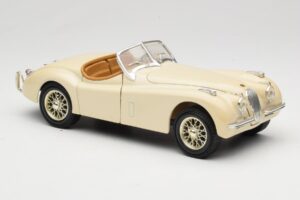 Jaguar XK120 White Eduscho 1:18 7482-1HTH Diecast — photo 6 of 8