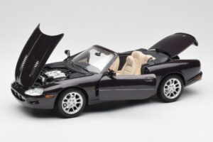 Jaguar XKR X100 Cabriolet Grey Maisto 1:18 50331 Diecast — photo 2 of 8