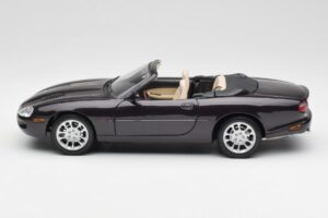 Jaguar XKR X100 Cabriolet Grey Maisto 1:18 50331 Diecast — photo 4 of 8
