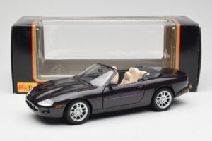 Jaguar XKR X100 Cabriolet Grey Maisto 1:18 50331 Diecast — photo 8 of 8