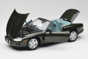 Jaguar XKR X100 Cabriolet Green Maisto 1:18 37800-M1 Diecast — photo 2 of 8