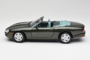 Jaguar XKR X100 Cabriolet Green Maisto 1:18 37800-M1 Diecast — photo 4 of 8