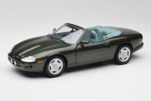 Jaguar XKR X100 Cabriolet Green Maisto 1:18 37800-M1 Diecast