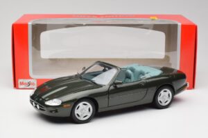 Jaguar XKR X100 Cabriolet Green Maisto 1:18 37800-M1 Diecast — photo 8 of 8