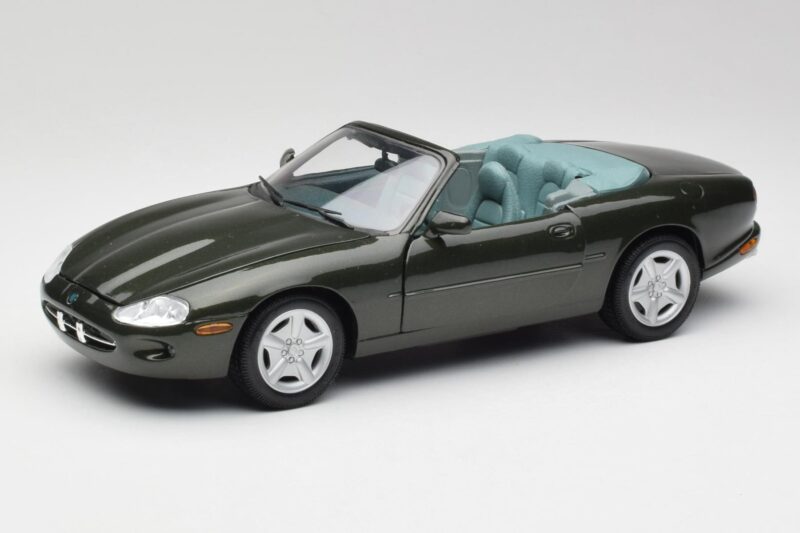 Jaguar XKR X100 Cabriolet Green Maisto 1:18 37800-M1 Diecast