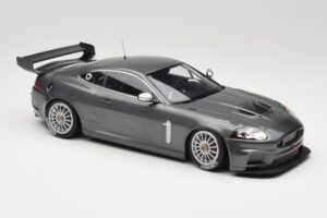 Jaguar XKR GT3 Grey Metallic Minichamps 1:18 150081390 Diecast — photo 4 of 6