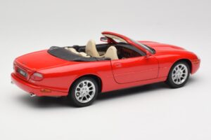 Jaguar XKR X100 Red Maisto 1:18 50330 Diecast — photo 3 of 8