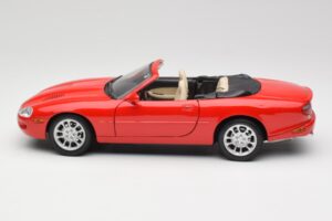 Jaguar XKR X100 Red Maisto 1:18 50330 Diecast — photo 4 of 8