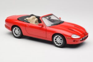 Jaguar XKR X100 Red Maisto 1:18 50330 Diecast — photo 6 of 8