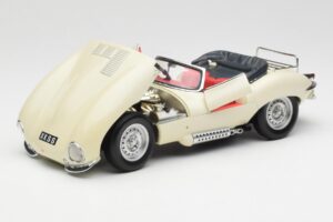 Jaguar XKSS Cream AUTOart 1:18 73512 Diecast — photo 2 of 8