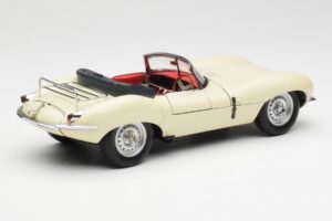 Jaguar XKSS Cream AUTOart 1:18 73512 Diecast — photo 3 of 8