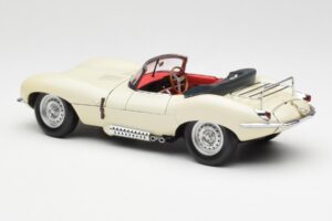 Jaguar XKSS Cream AUTOart 1:18 73512 Diecast — photo 7 of 8