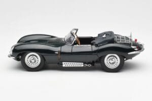 Jaguar XKSS Steve McQueen Personal Car AUTOart 1:18 73526 Diecast — photo 4 of 8