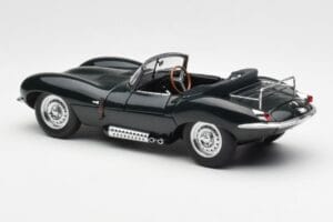 Jaguar XKSS Steve McQueen Personal Car AUTOart 1:18 73526 Diecast — photo 7 of 8