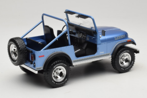 Jeep CJ-7 Laredo Blue MCG 1:18 MCG18553 Diecast — photo 2 of 6