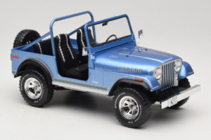 Jeep CJ-7 Laredo Blue MCG 1:18 MCG18553 Diecast — photo 4 of 6