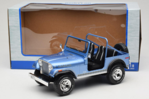 Jeep CJ-7 Laredo Blue MCG 1:18 MCG18553 Diecast — photo 6 of 6