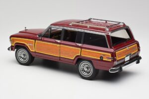Jeep Grand Wagoneer Classic Red AUTOart 1:18 74002 Diecast — photo 7 of 8